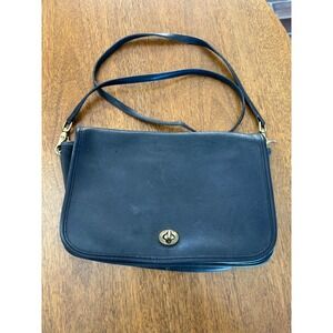 Vintage Coach Black Leather Turn Lock Crossbody Shoulder Bag 9815